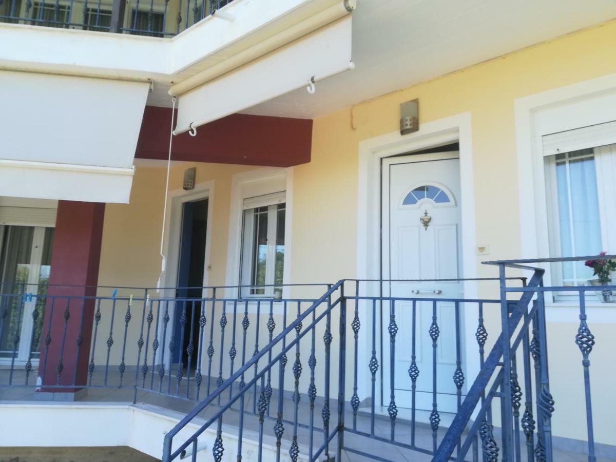 Katerina'S Appartement Nikiana Exterior foto